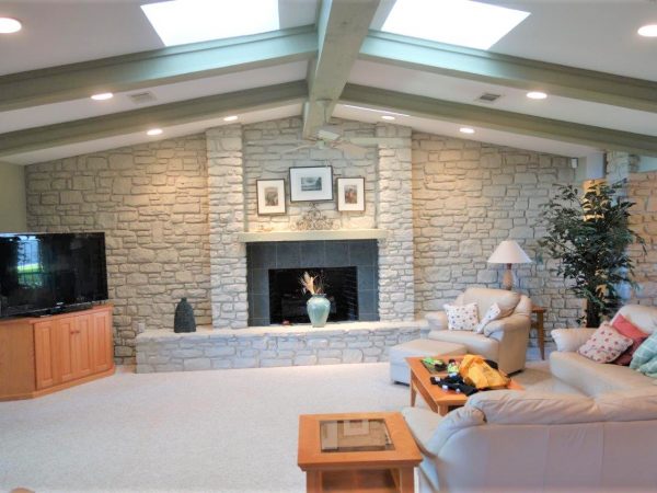 1307 Broken Arrow - Living Room (8-15-17) 1307 Broken Arrow - Living Room (8-15-17)